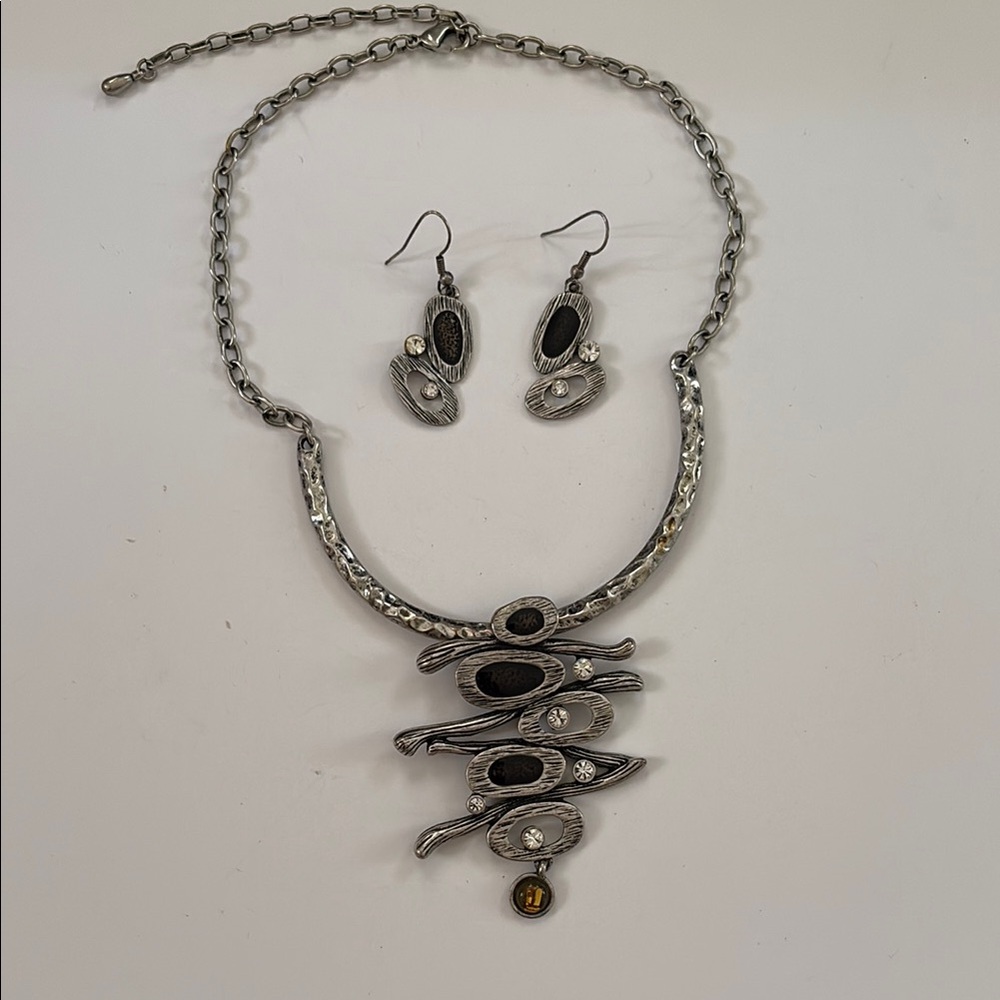 Elegant Silver and Black Jewelry Set